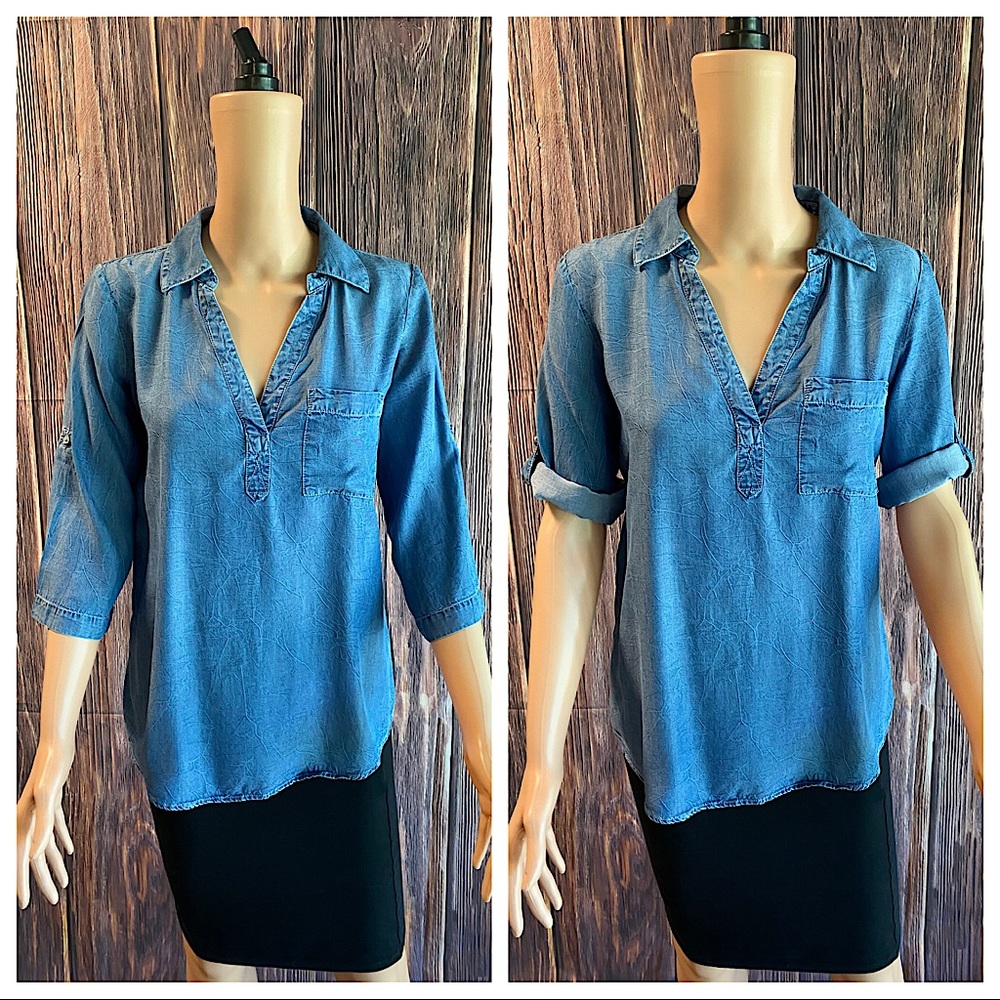 New York & Company size small light denim soft summer casual boho blouse